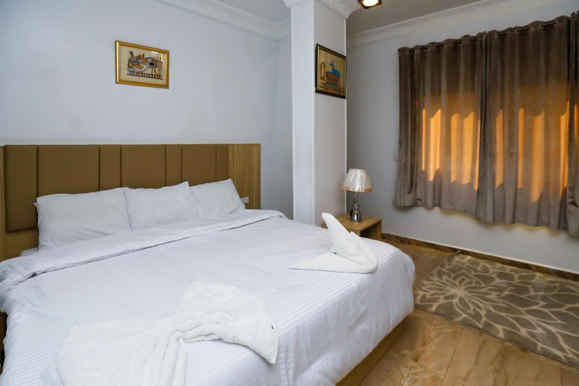 Pyramids Express View Hotel Kafret el-Gabal Екстериор снимка