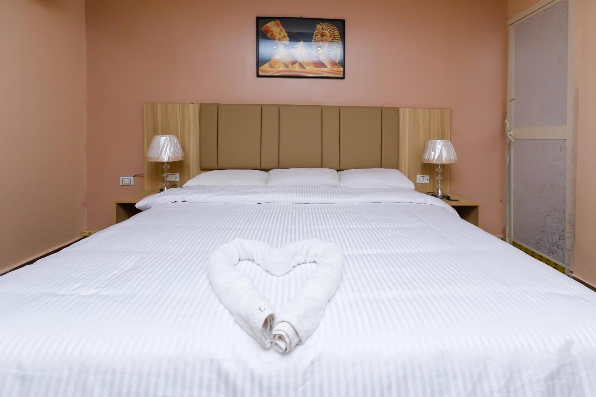 Pyramids Express View Hotel Kafret el-Gabal Екстериор снимка