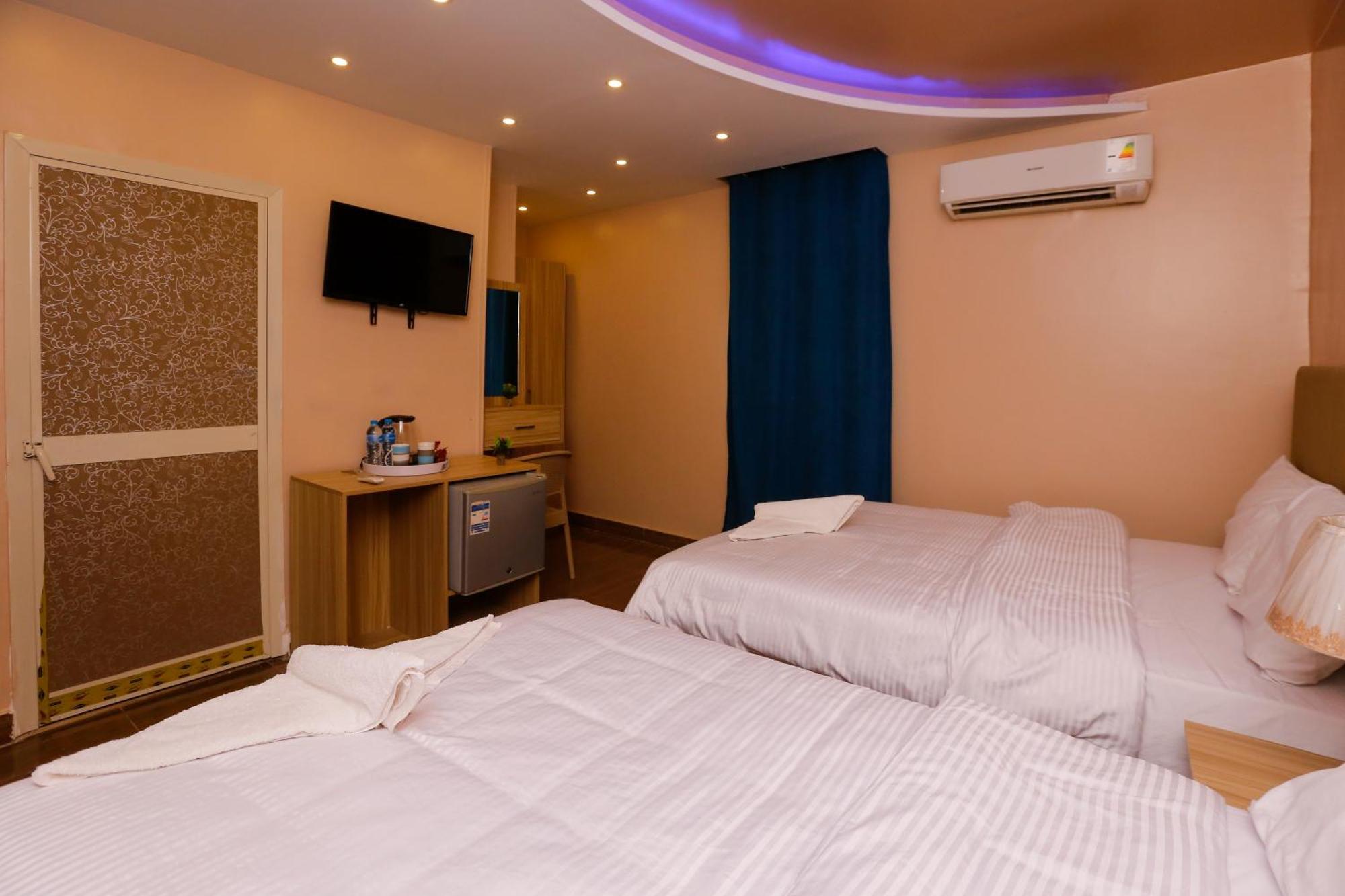 Pyramids Express View Hotel Kafret el-Gabal Екстериор снимка