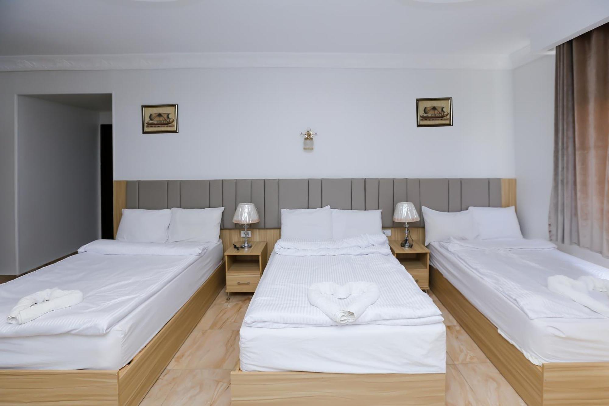 Pyramids Express View Hotel Kafret el-Gabal Екстериор снимка