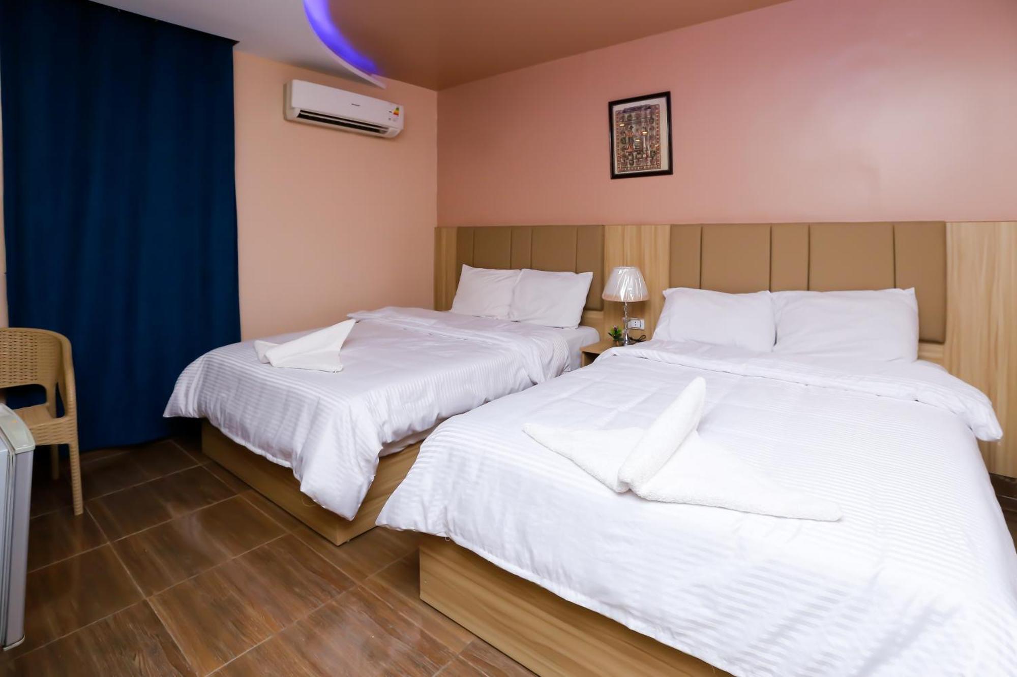 Pyramids Express View Hotel Kafret el-Gabal Екстериор снимка