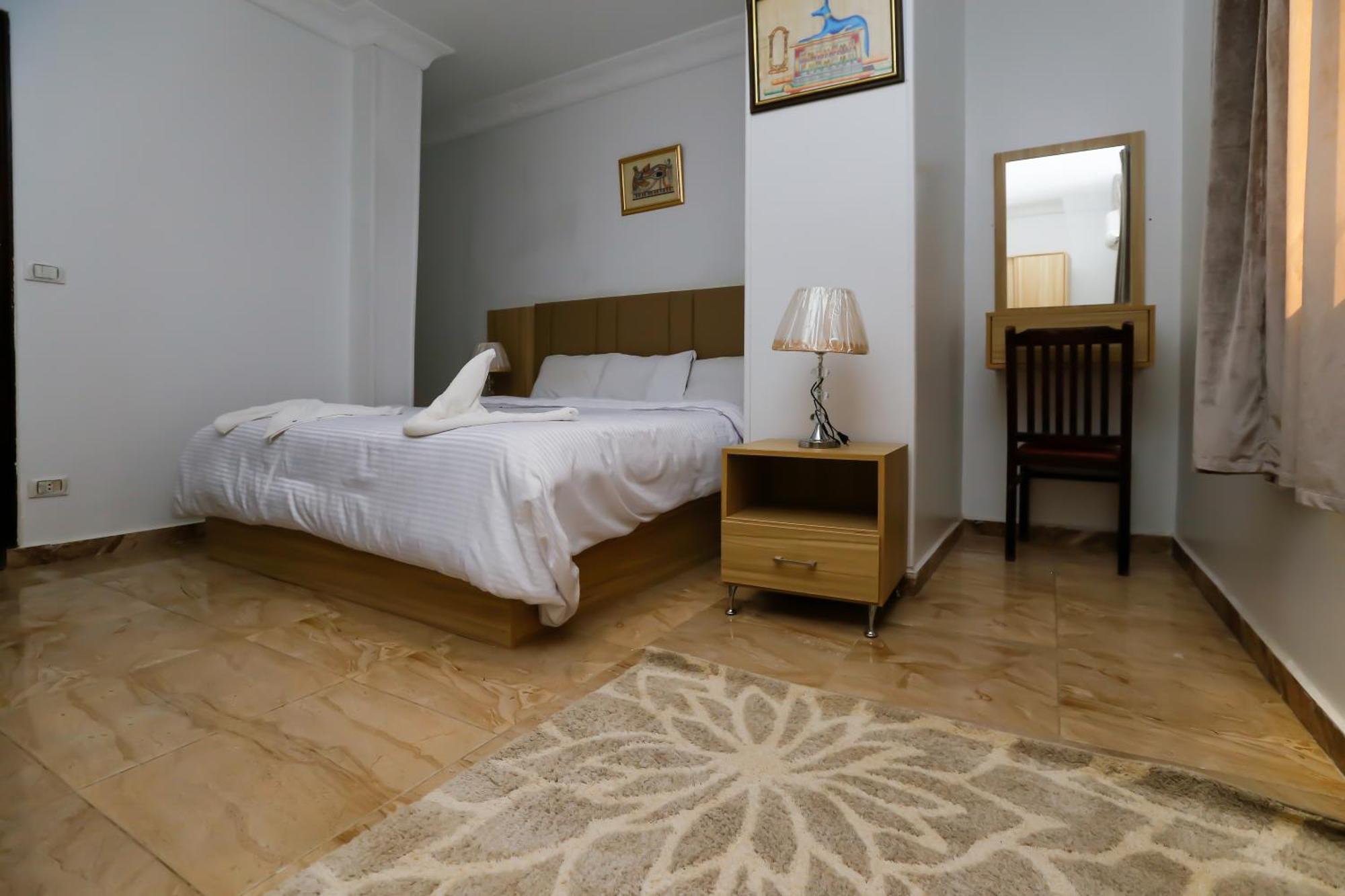 Pyramids Express View Hotel Kafret el-Gabal Екстериор снимка