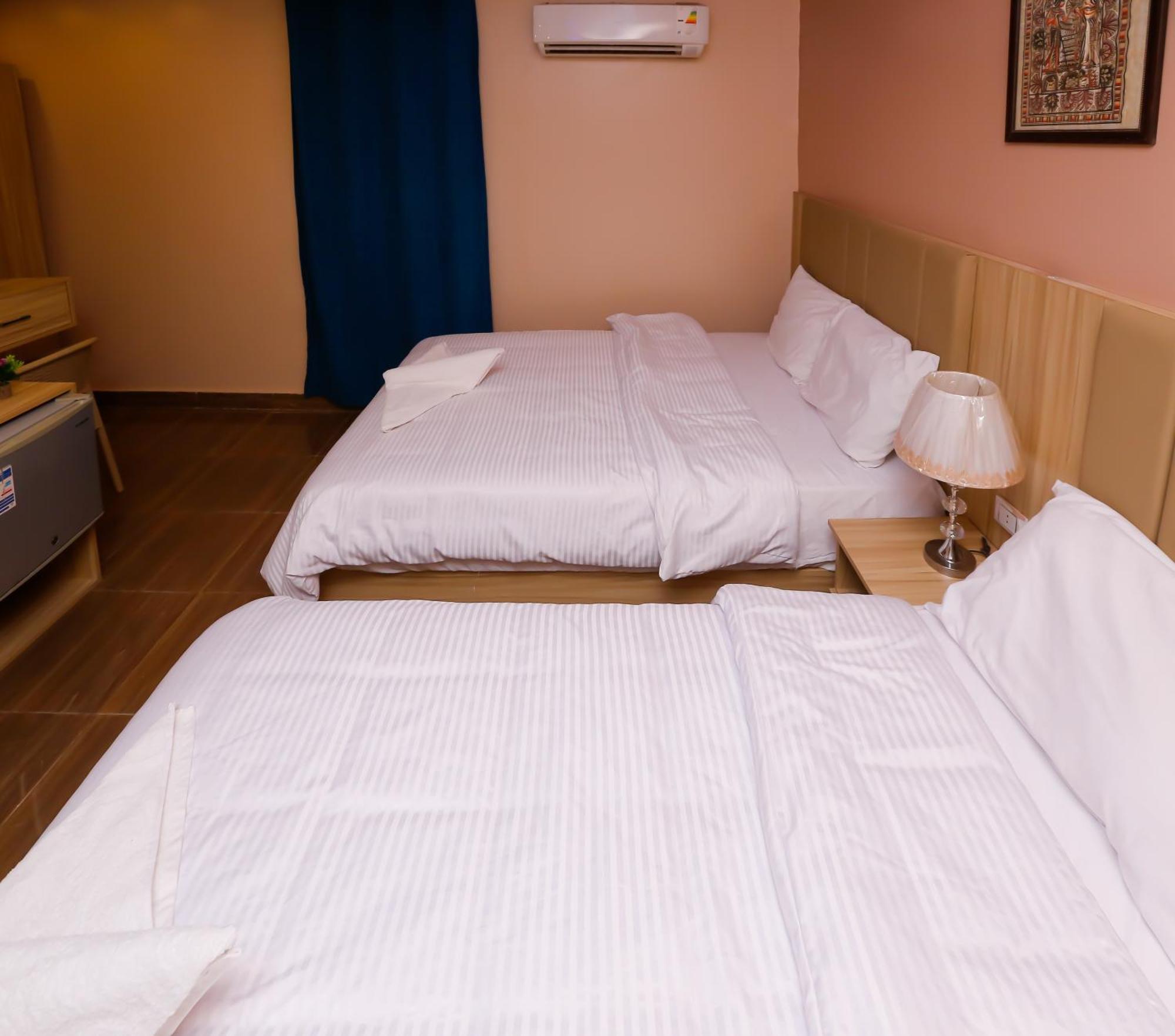 Pyramids Express View Hotel Kafret el-Gabal Екстериор снимка