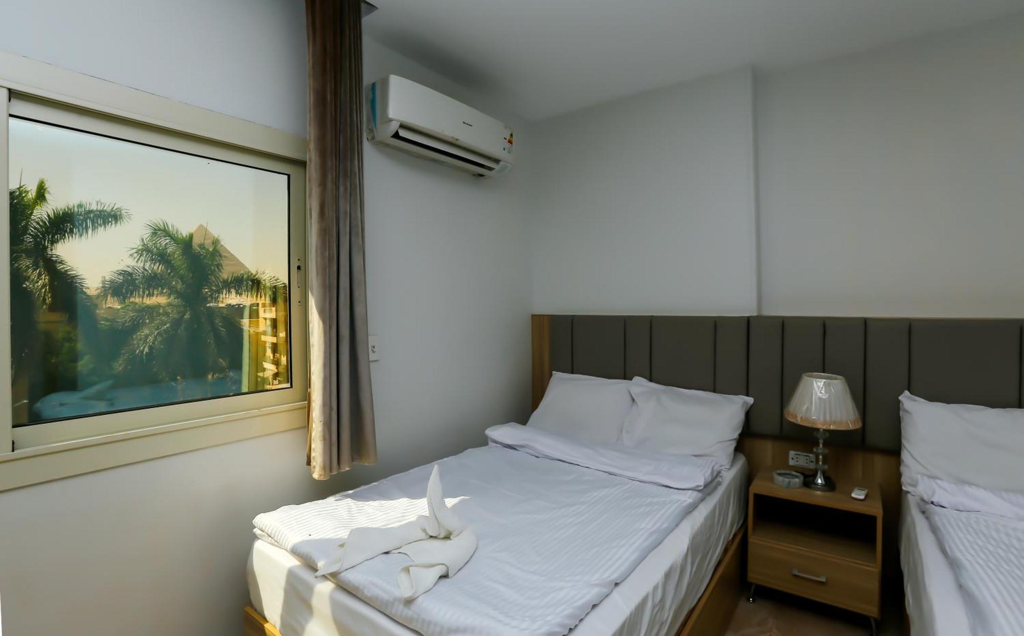 Pyramids Express View Hotel Kafret el-Gabal Екстериор снимка