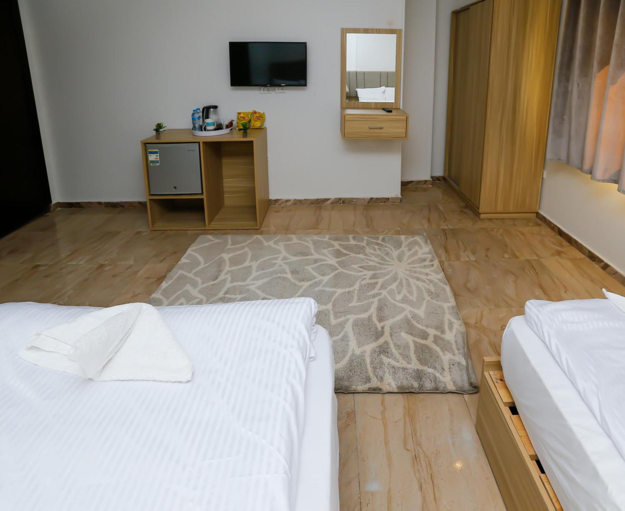 Pyramids Express View Hotel Kafret el-Gabal Екстериор снимка