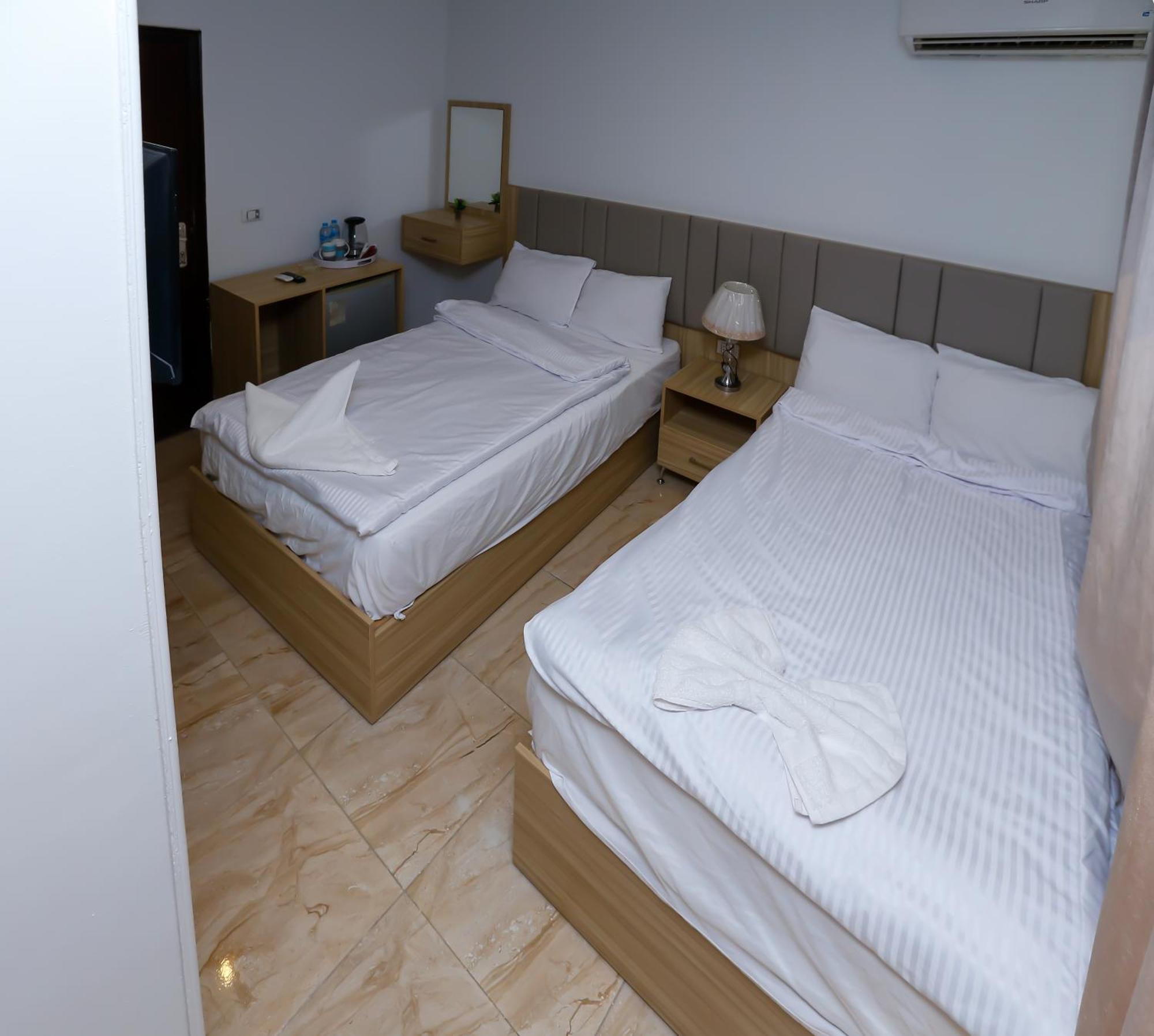 Pyramids Express View Hotel Kafret el-Gabal Екстериор снимка