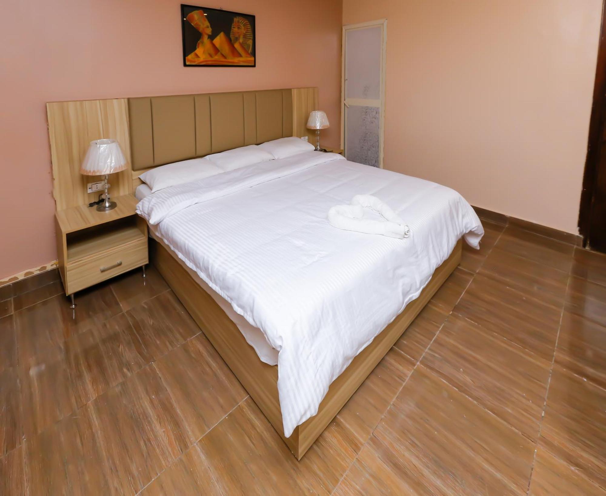 Pyramids Express View Hotel Kafret el-Gabal Екстериор снимка